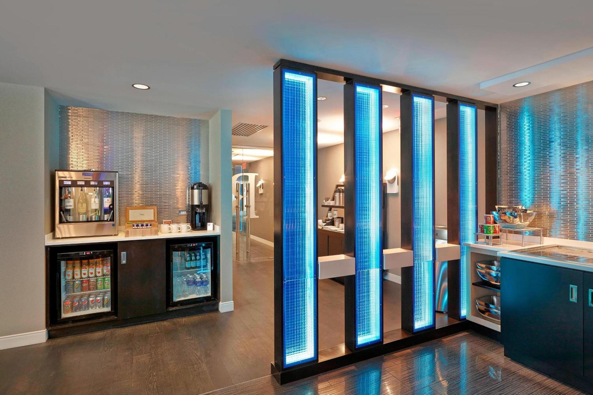 Renaissance Edmonton Airport Hotel Nisku Exteriör bild